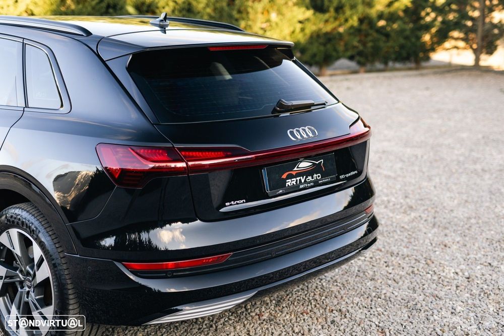Audi e-tron 50 quattro S line - 32