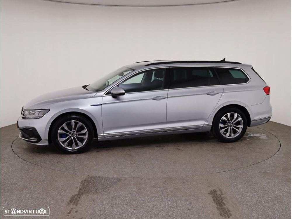 VW Passat Variant - 3