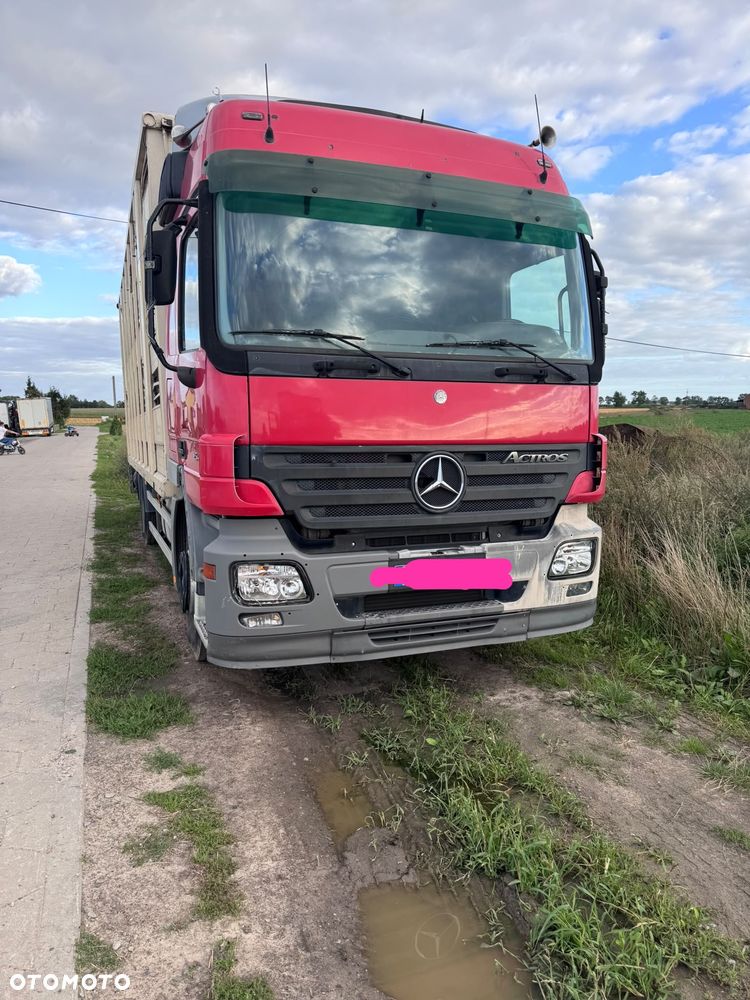 Mercedes-Benz Actros - 1