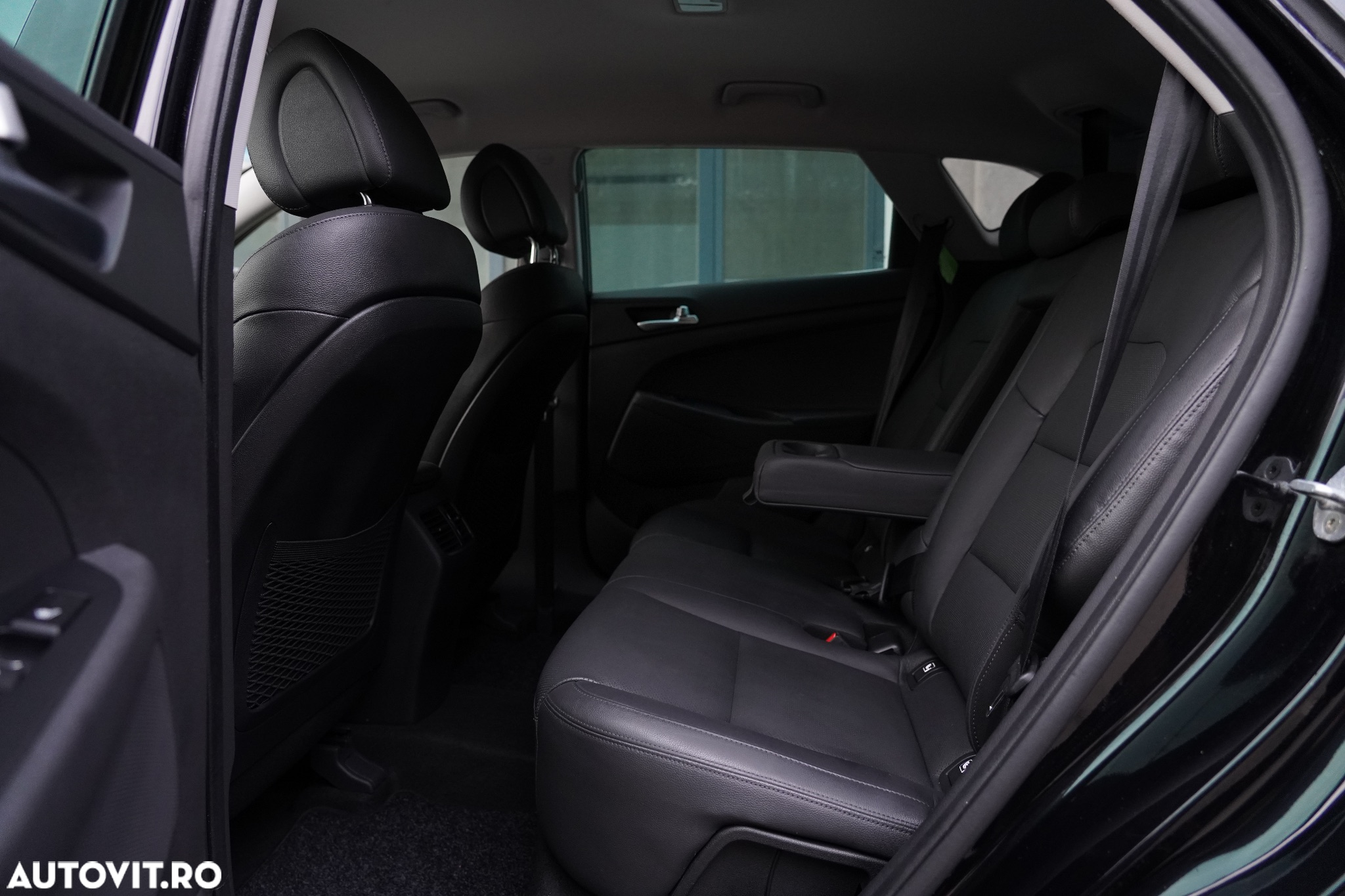 Hyundai Tucson 2.0 CRDI 4WD 6MT Luxury Pack+ - 14