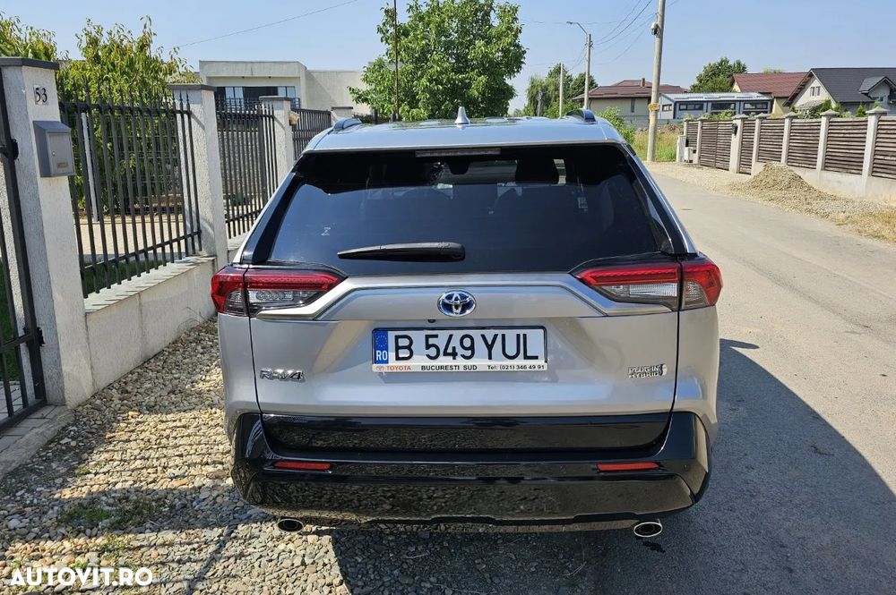 Toyota RAV4 - 6