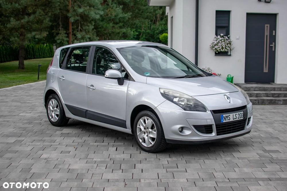 Renault Scenic - 1