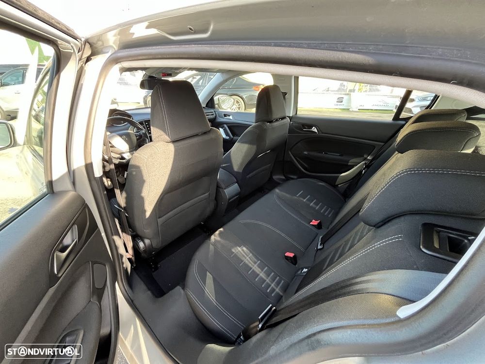 Peugeot 308 1.6 e-HDi Allure - 27