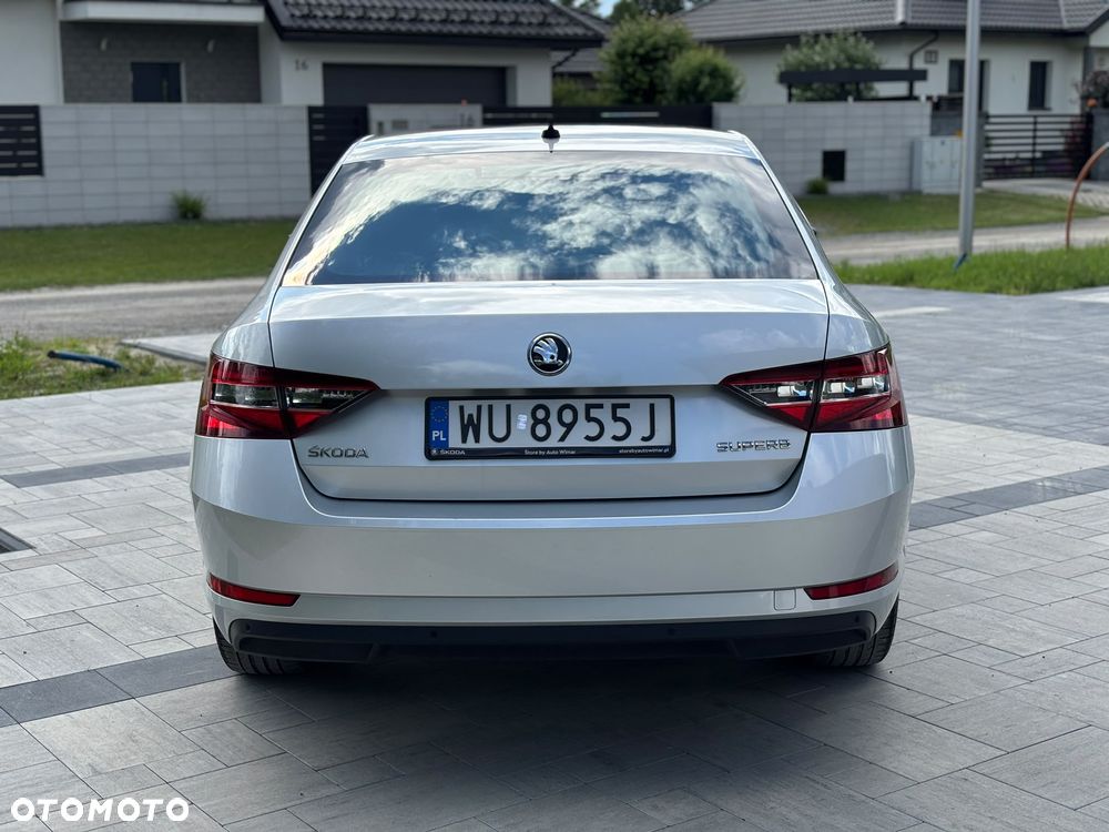 Skoda Superb 2.0 TDI Style - 8