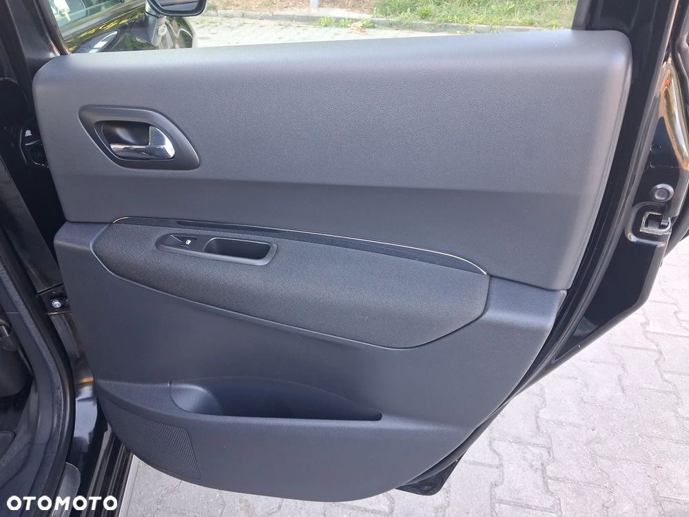 Peugeot 3008 1.6 HDi Premium - 27