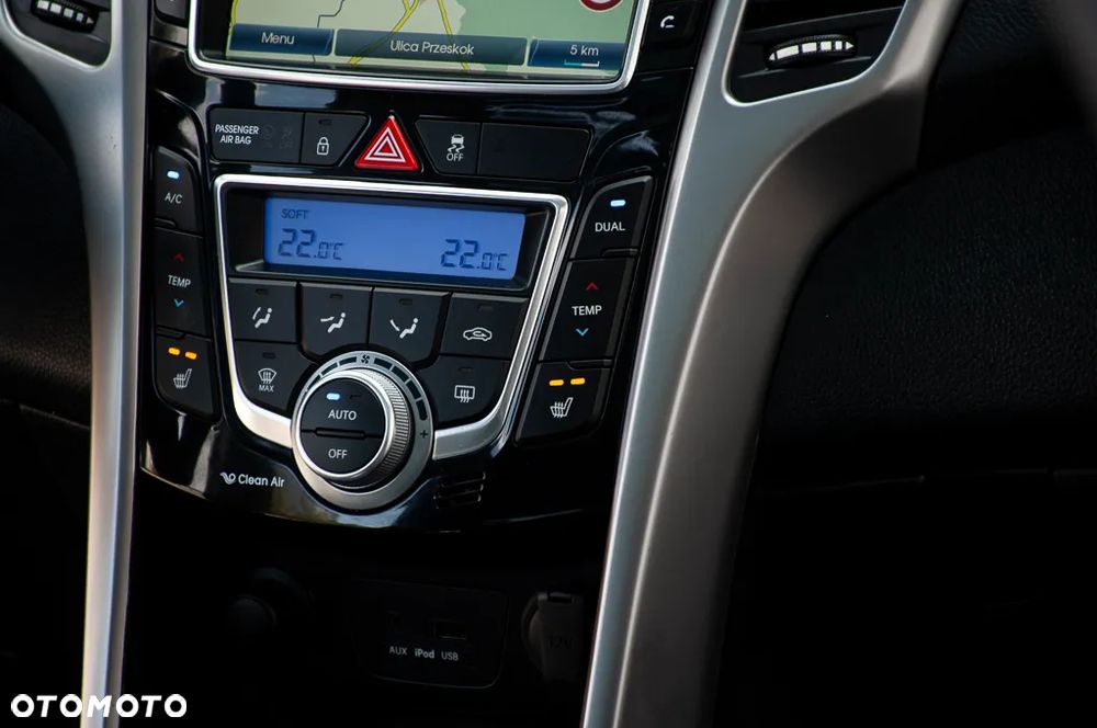 Hyundai i30 blue 1.6 CRDi Trend - 21