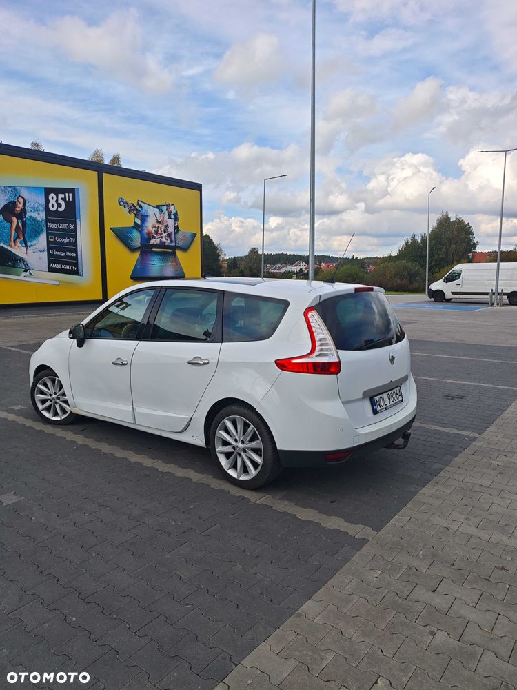 Renault Grand Scenic - 11