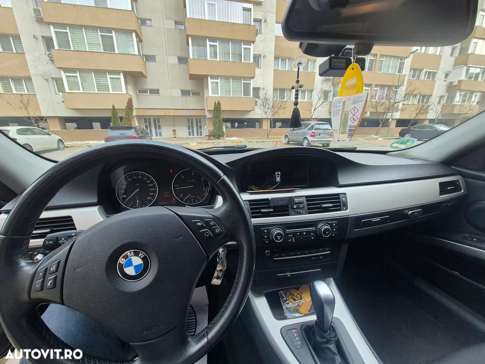 BMW Seria 3 318d Aut. Modern Line - 8