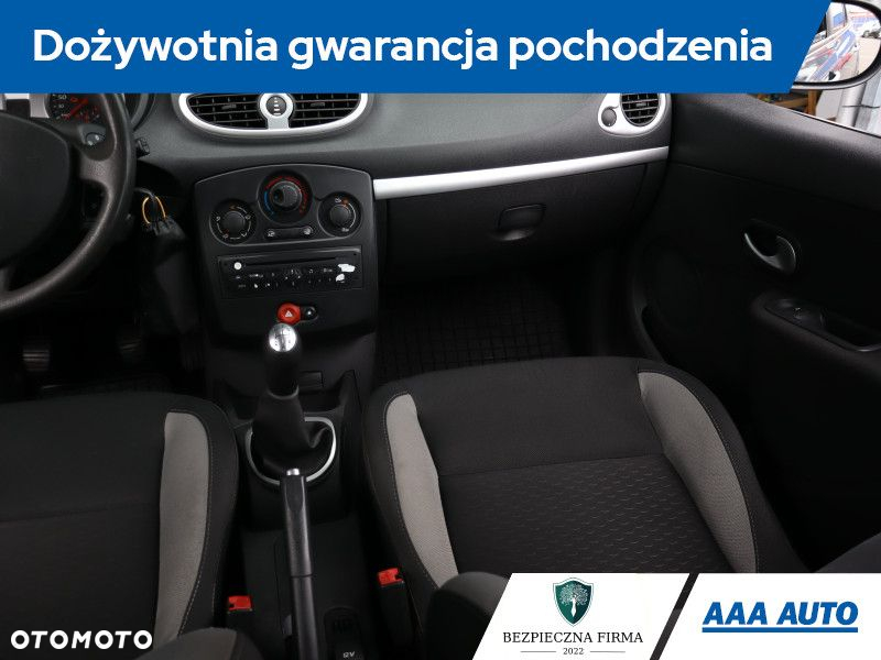 Renault Clio - 9