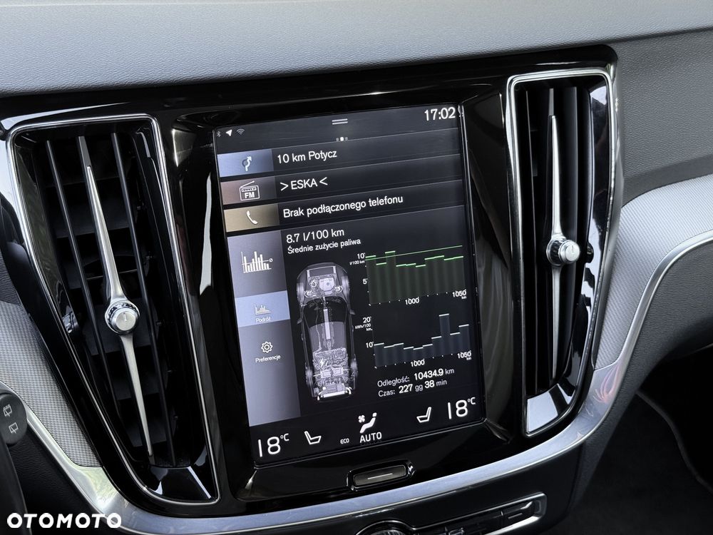 Volvo V60 T8 AWD Recharge Geartronic RDesign - 32