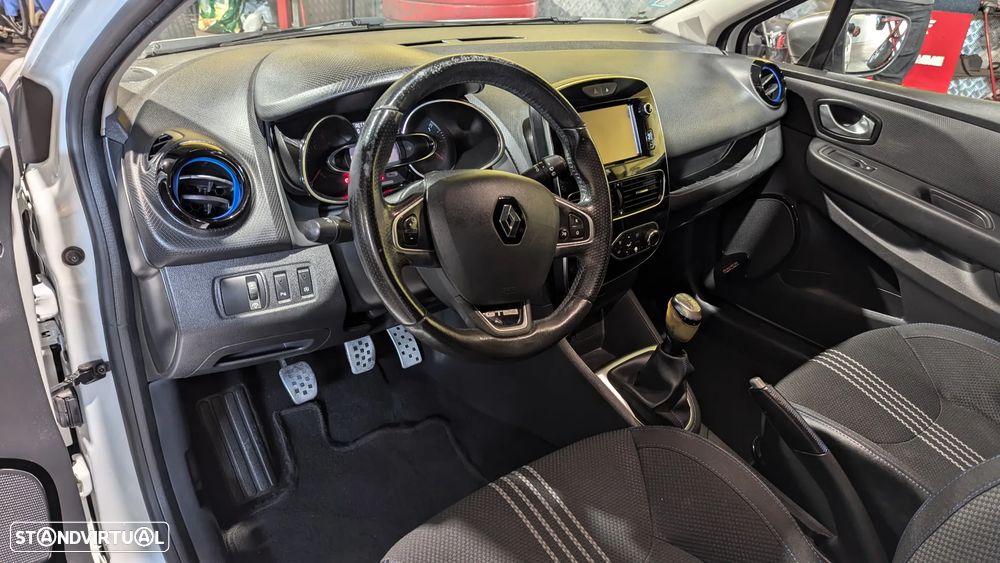 Renault Clio Sport Tourer 1.5 dCi GT Line - 15