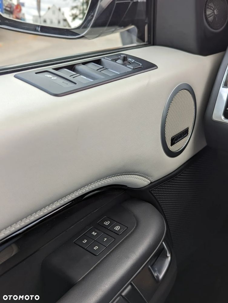 Land Rover Discovery V 3.0 P360 mHEV Metropolitan Edition - 9