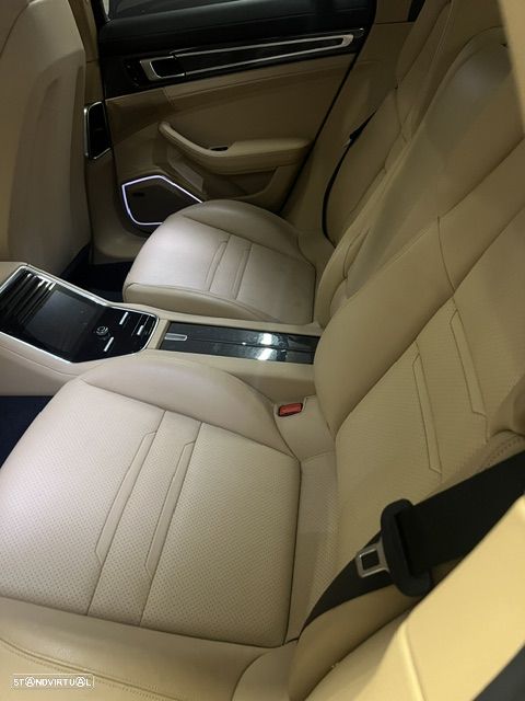 Porsche Panamera 4 S - 3