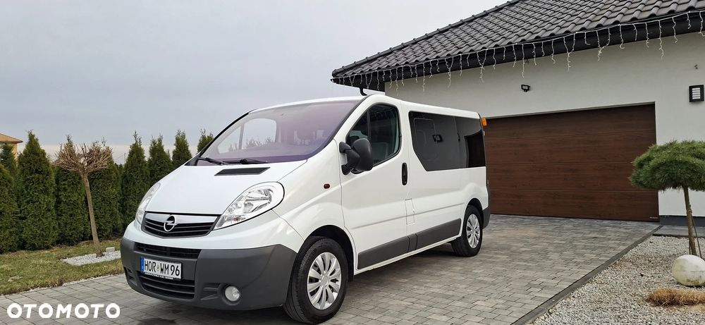 Opel Vivaro - 24