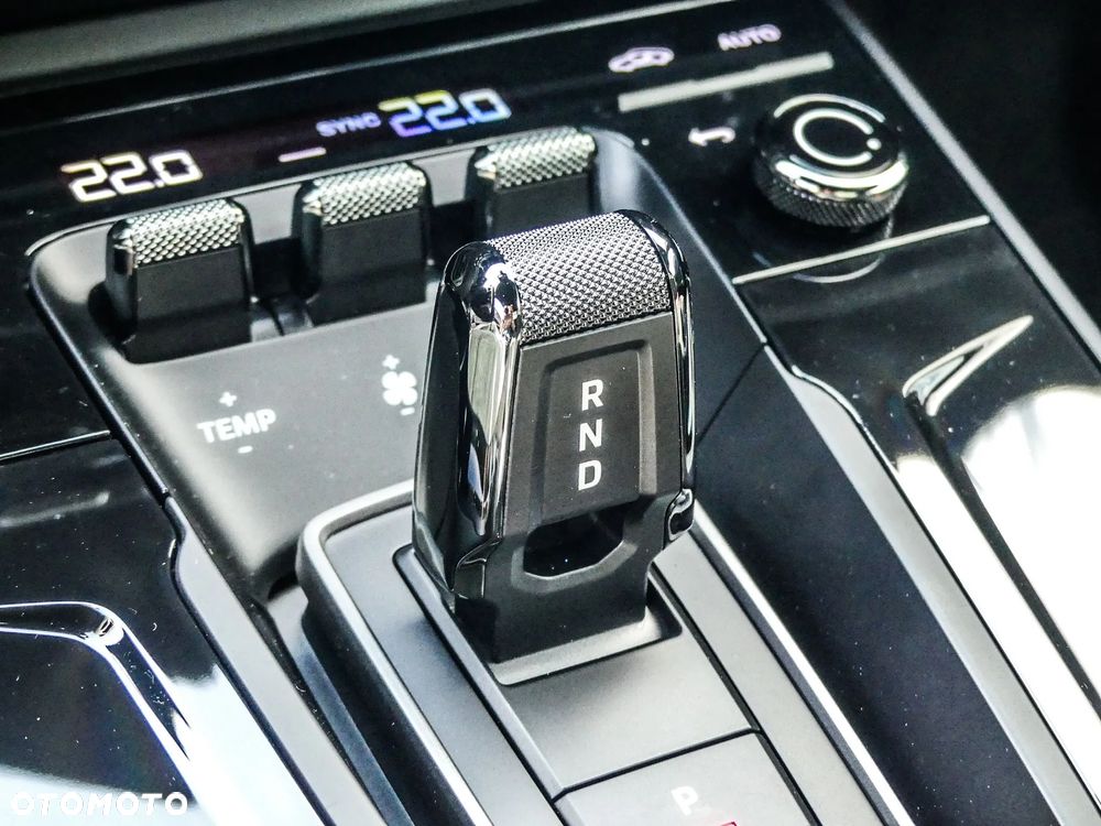 Porsche 911 Carrera T-Hybrid GTS - 20