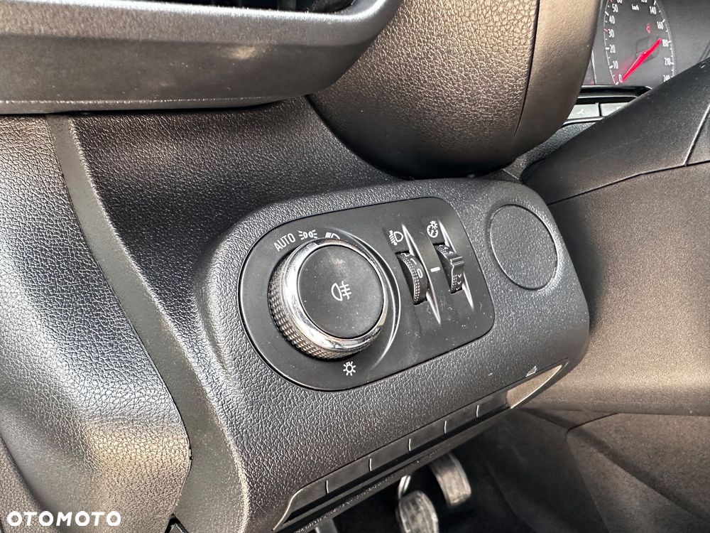 Opel Combo - 19