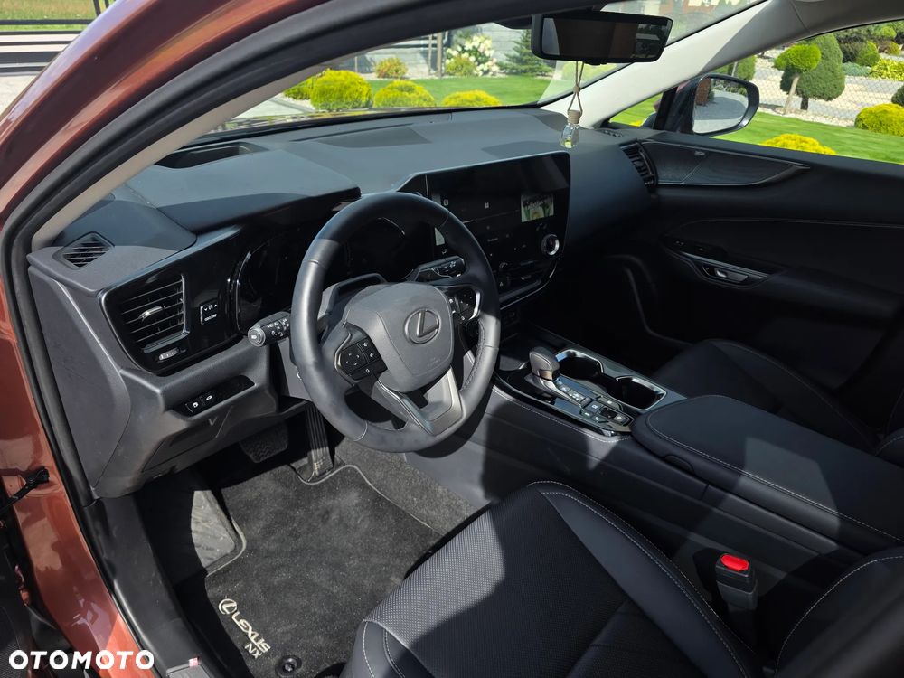 Lexus NX 350h Omotenashi AWD - 15