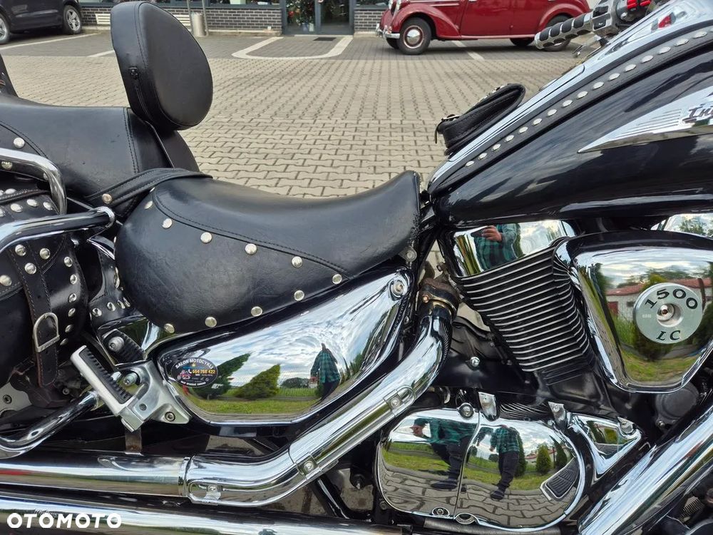 Suzuki Intruder - 18