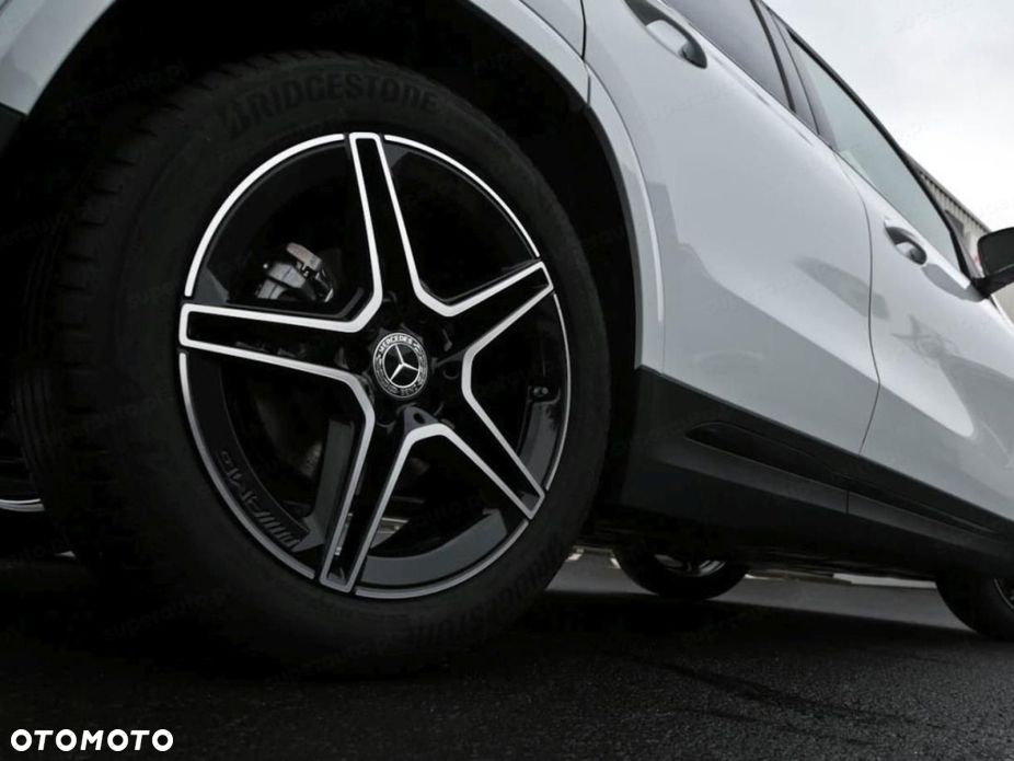 Mercedes-Benz GLA 200 AMG Line - 15