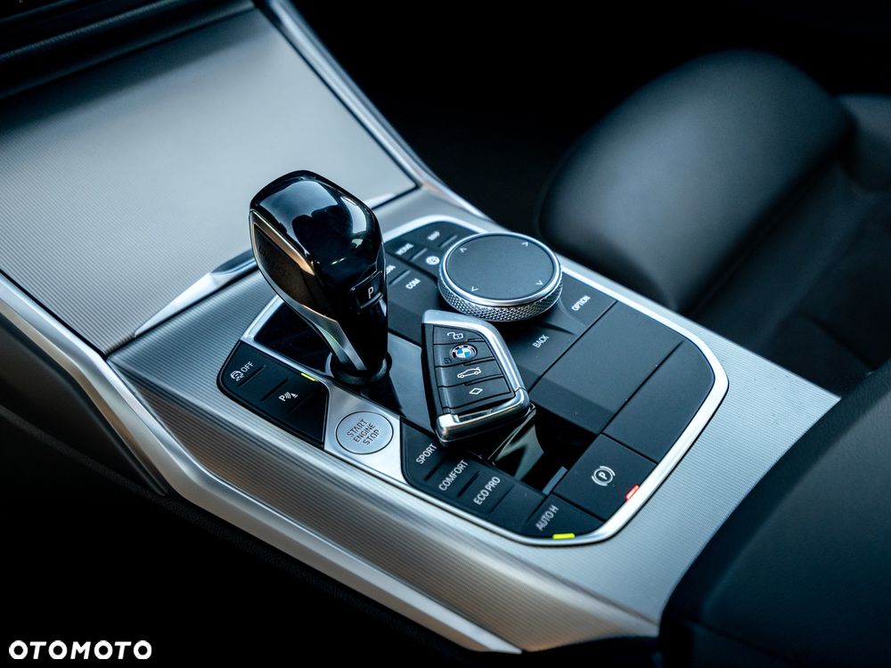 BMW Seria 3 320d xDrive mHEV M Sport sport - 28