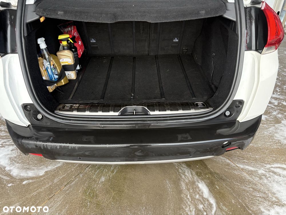 Peugeot 2008 - 8