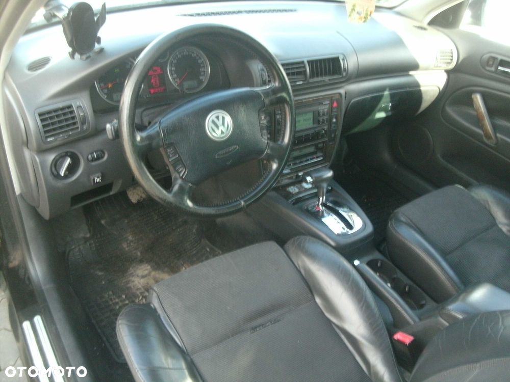 Volkswagen Passat - 5