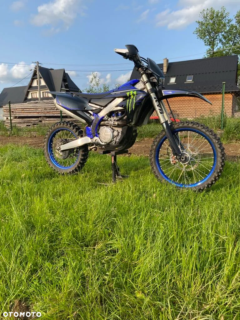 Yamaha YZF - 19
