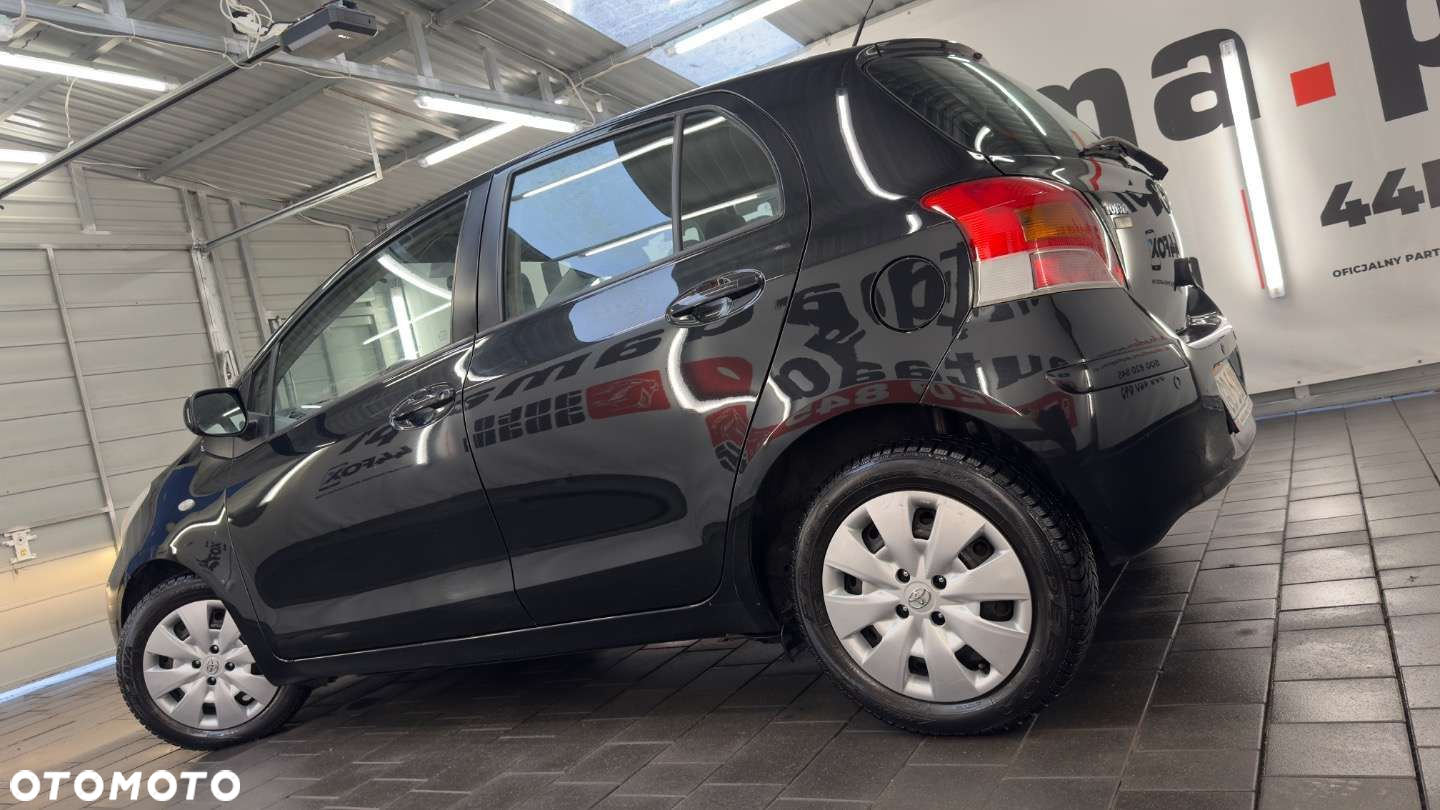 Toyota Yaris - 16