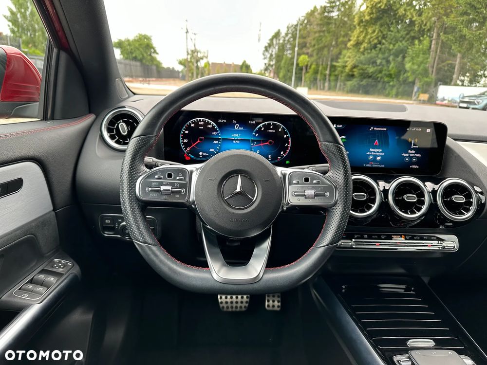 Mercedes-Benz GLA 200 AMG Line - 14