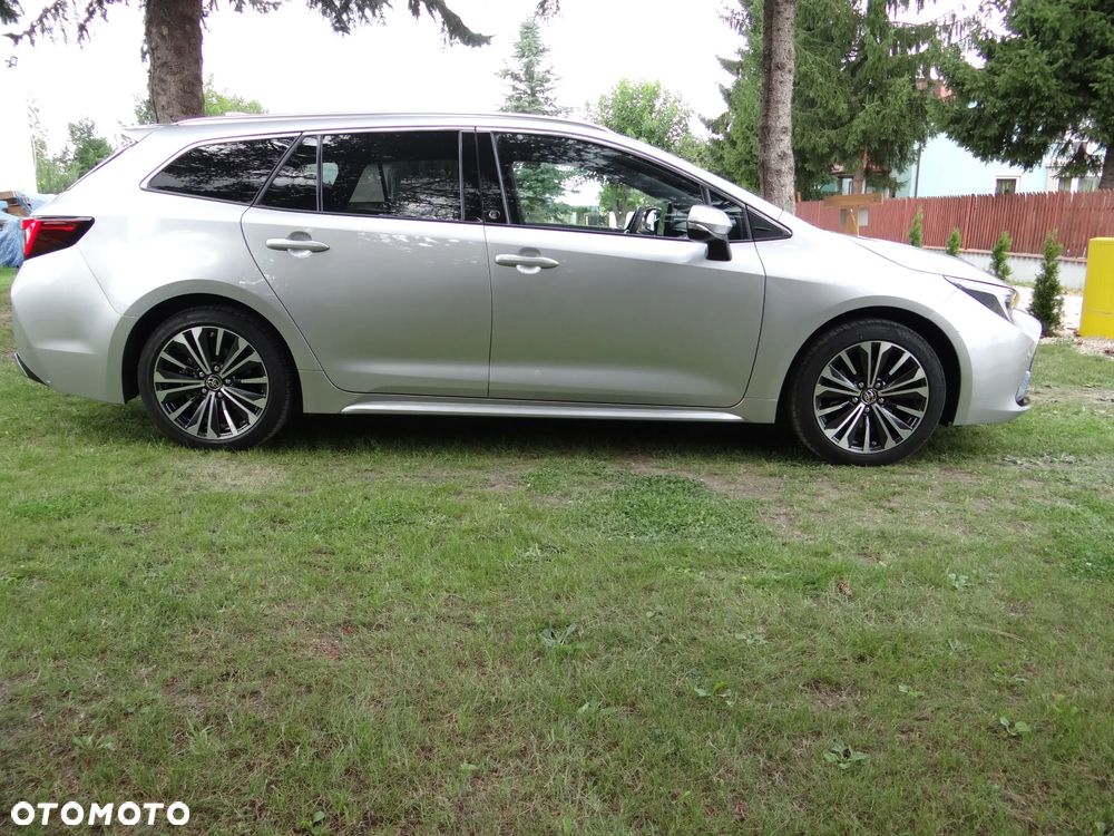 Toyota Corolla 2.0 Hybrid Executive - 13
