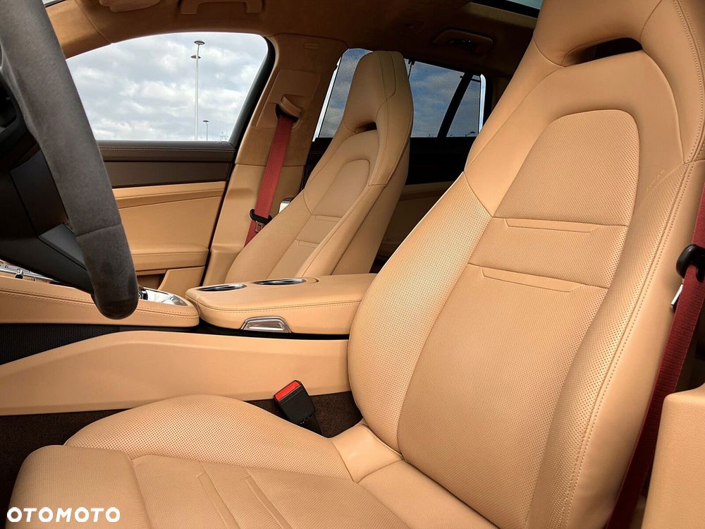 Porsche Panamera - 15