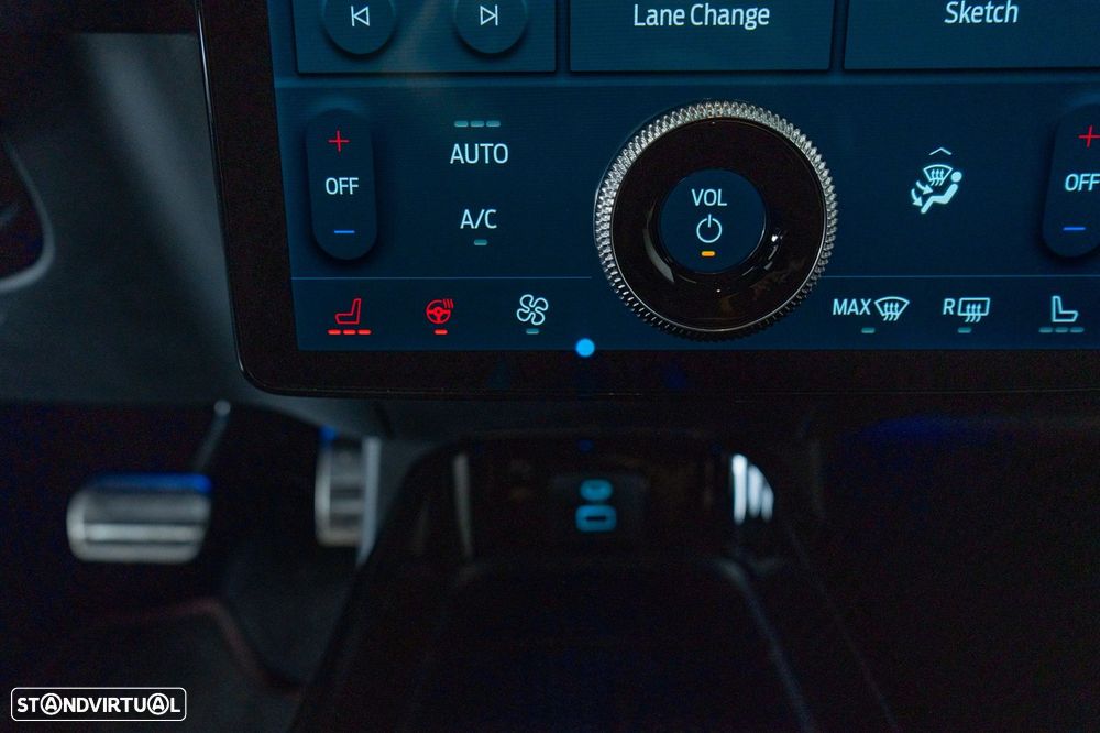 Ford Mustang Mach-E 98.7 kWh Premium - 34