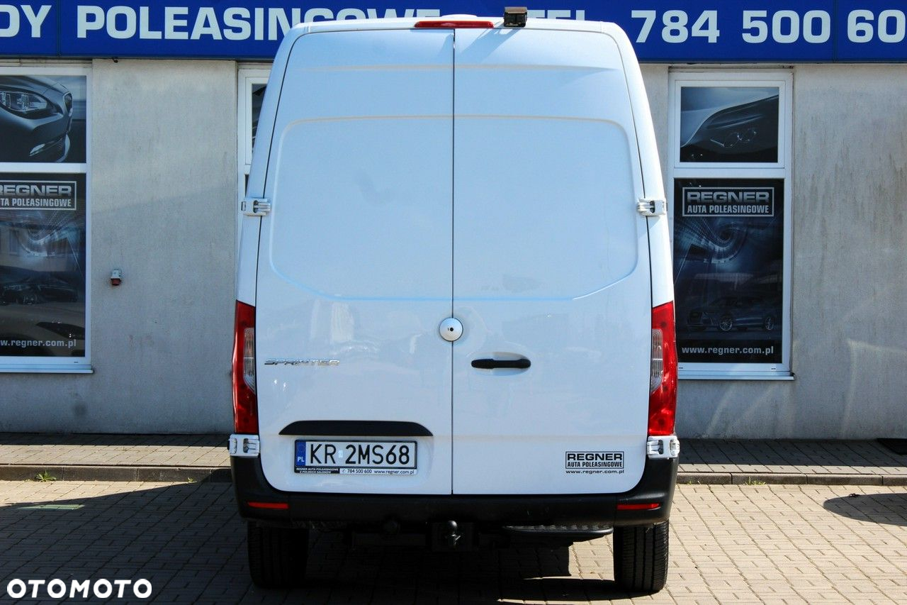 Mercedes-Benz Sprinter - 5