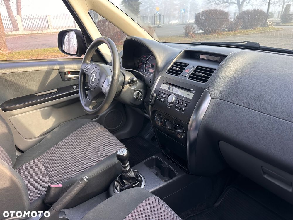 Suzuki SX4 - 28
