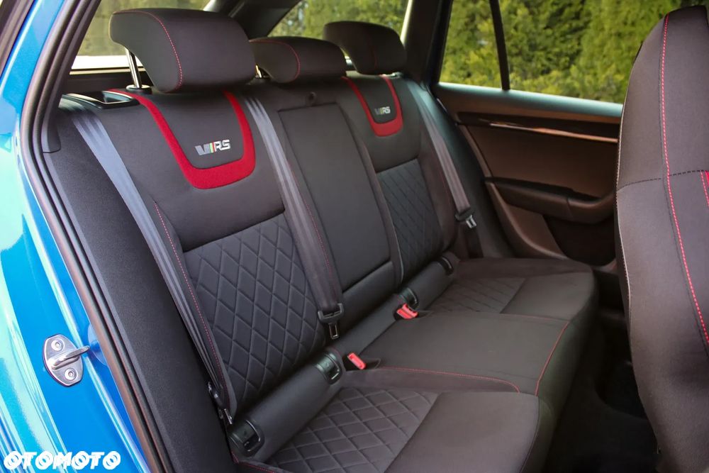 Skoda Octavia 2.0 TDI DSG RS - 25