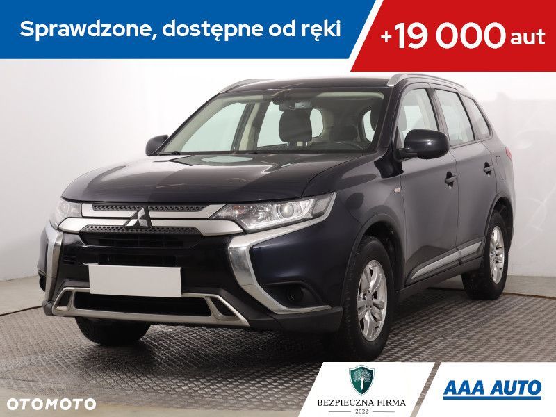 Mitsubishi Outlander - 2