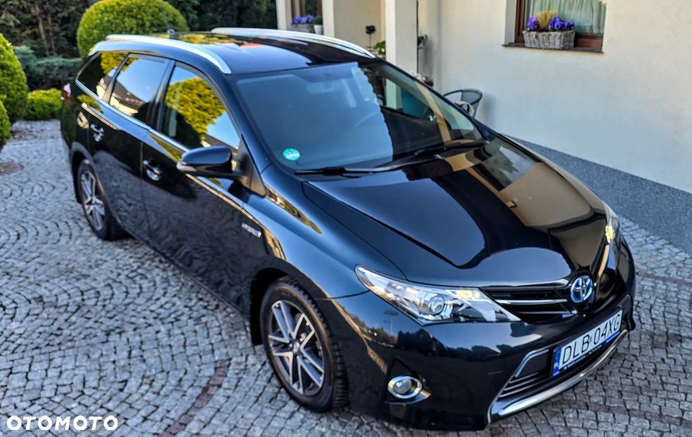 Toyota Auris 1.8 HSD Prestige - 35