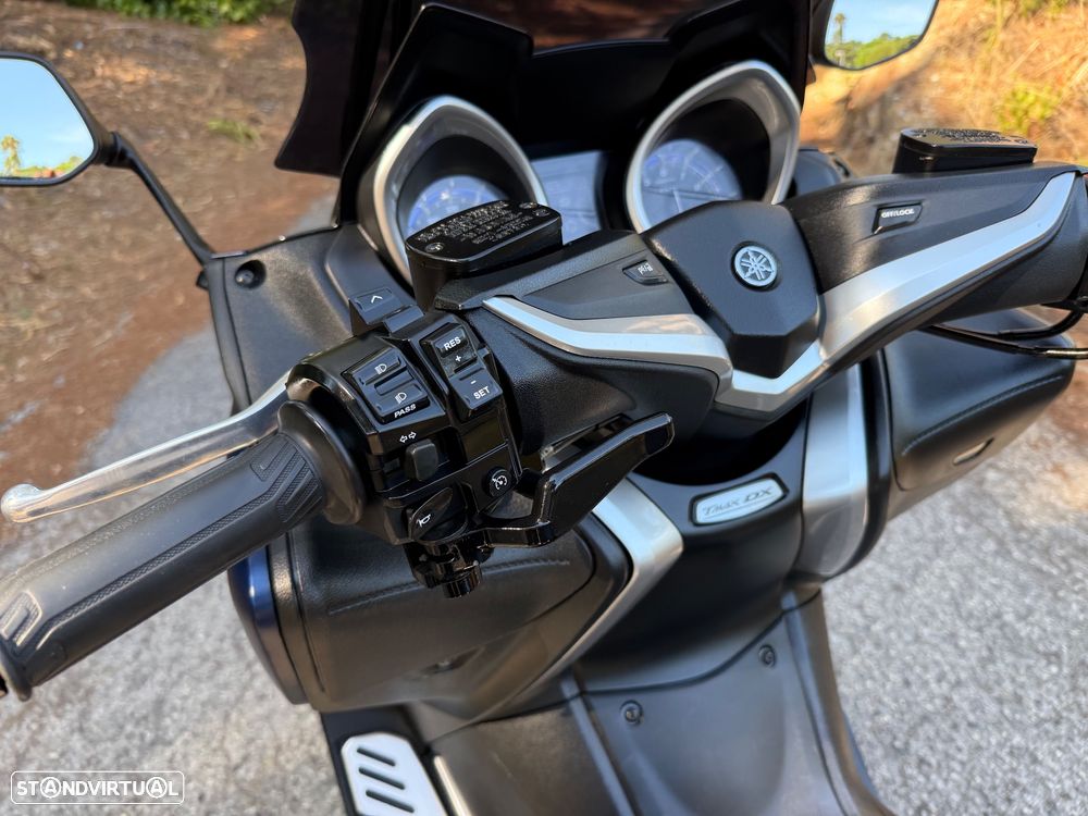 Yamaha TMAX 530 DX - 10