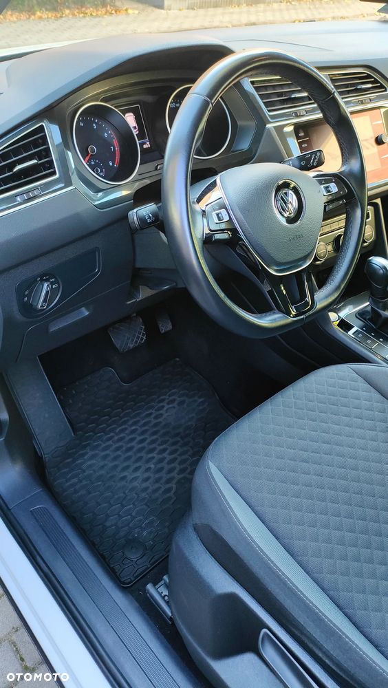 Volkswagen Tiguan - 34