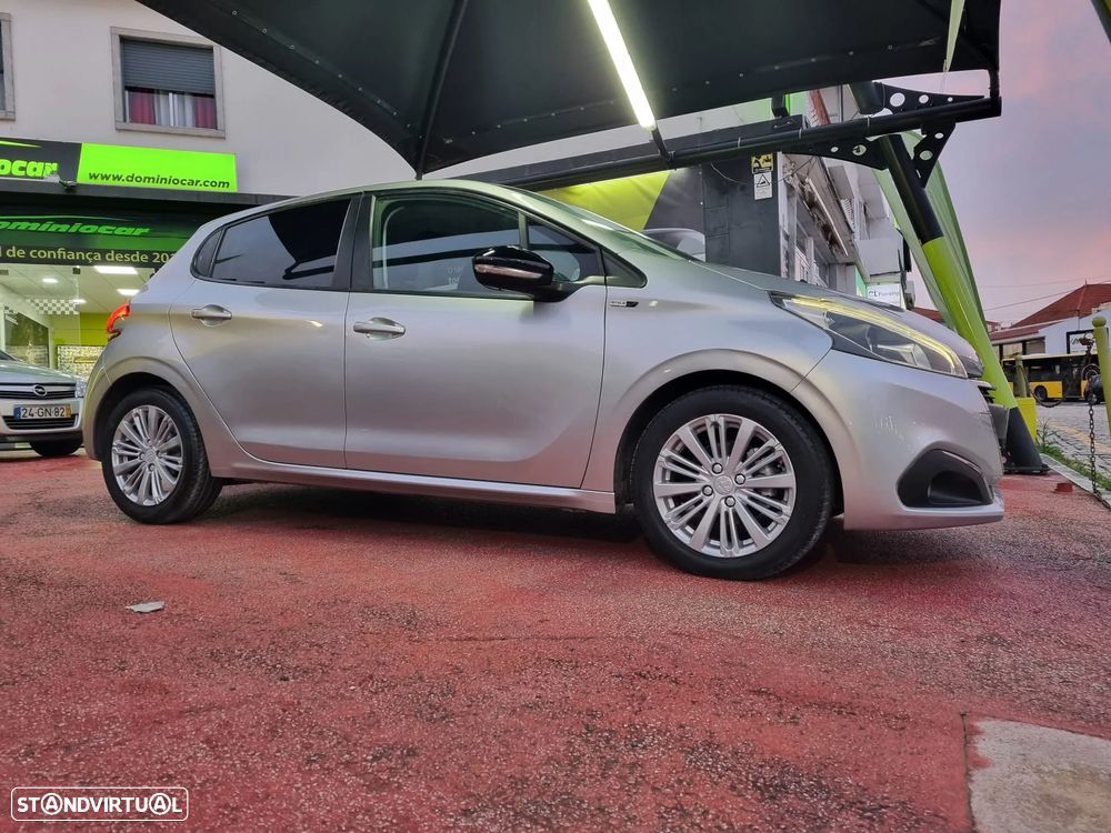 Peugeot 208 1.2 PureTech Style - 14