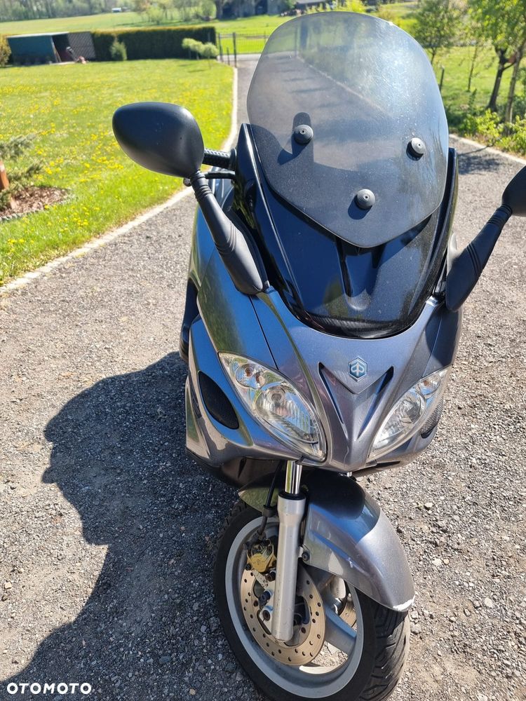Piaggio X9 - 2