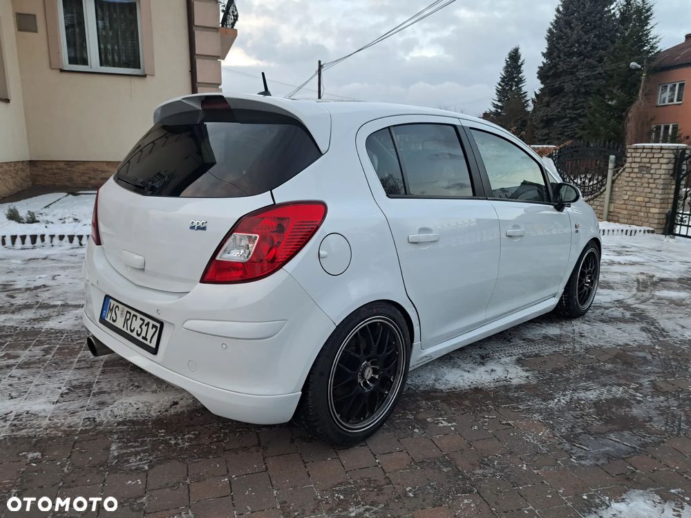 Opel Corsa 1.6 Turbo 150 Jahre - 27