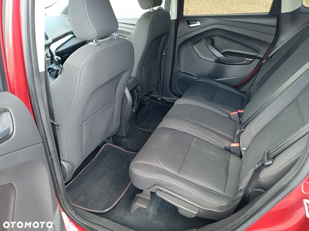 Ford Kuga - 9