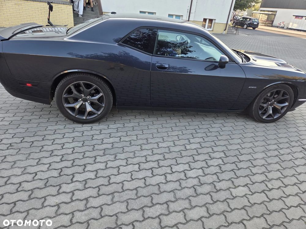Dodge Challenger - 3