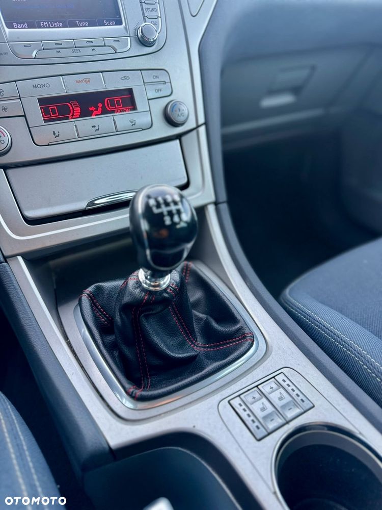 Ford Mondeo 2.0 TDCi Champions Edition - 20