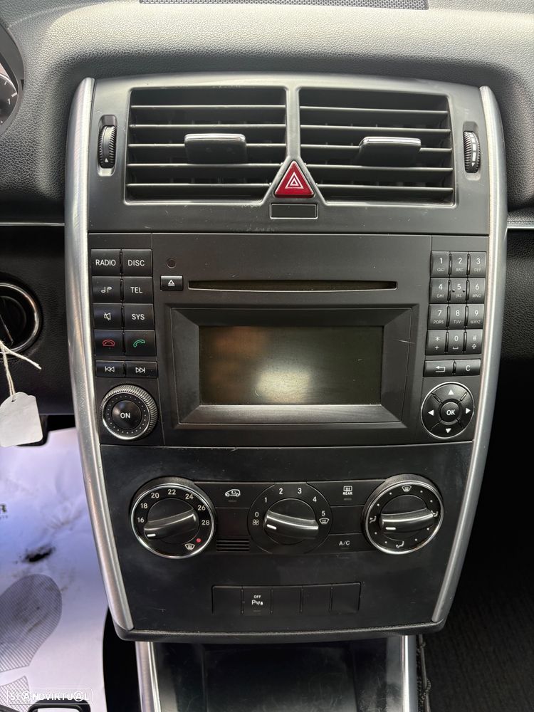 Mercedes-Benz B 180 CDI - 19