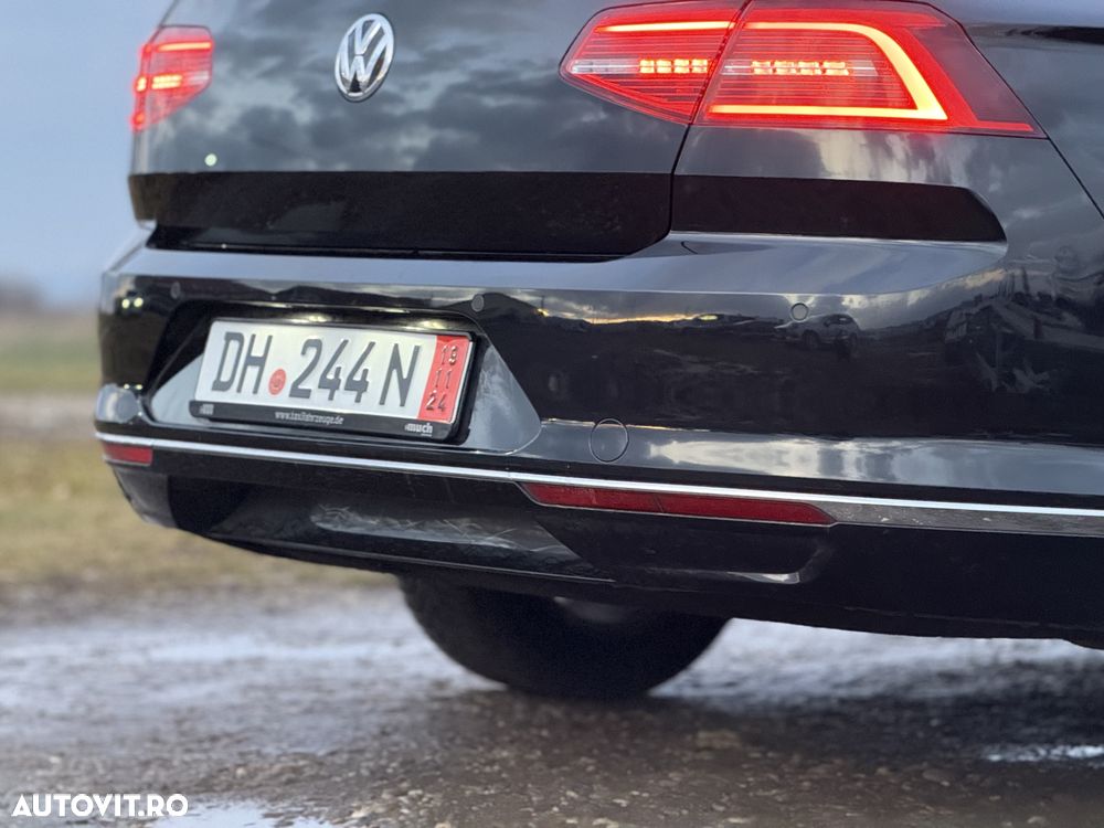 Volkswagen Passat 2.0 TDI DSG Highline - 12