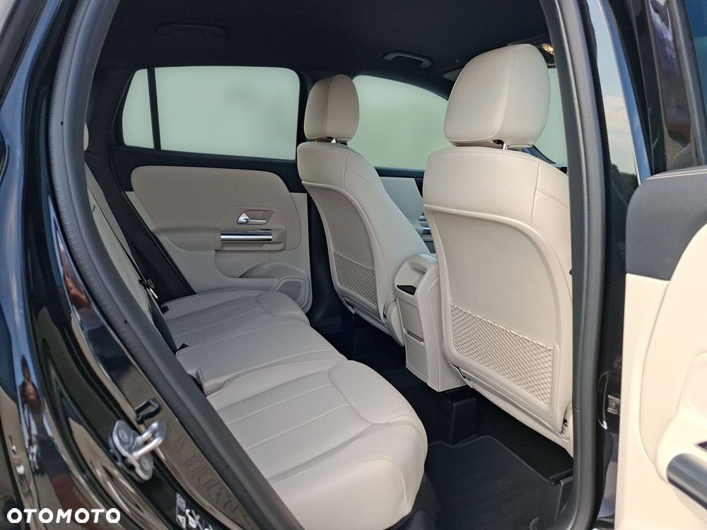 Mercedes-Benz GLA 200 Progressive - 14