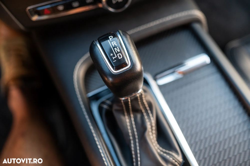 Volvo S90 D5 AWD R-Design - 18