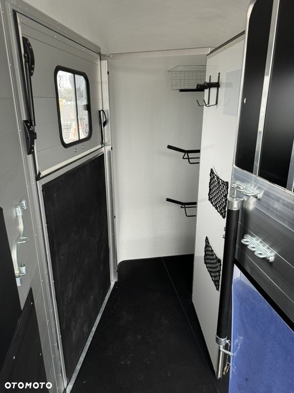 Cheval Liberte Touring Country XL przyczepa na dwa konie | duża siodlarnia | drzwi boczne | rampa przednia | 387×179 cm | ALUMINIOWA | Debon | dostawa | mocna i solidna | - 33